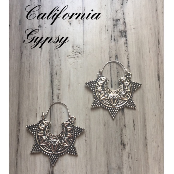 Boho indie festival etched silver hoop earrings🦋 - Picture 3 of 4